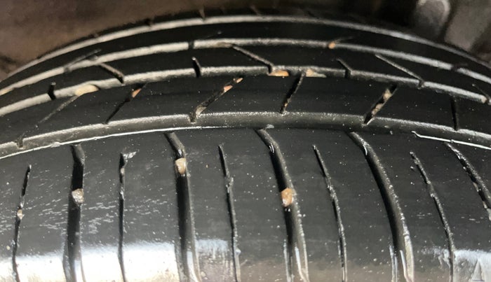 2023 Hyundai NEW I20 ASTA (O) 1.2 MT, Petrol, Manual, 19,450 km, Left Rear Tyre Tread