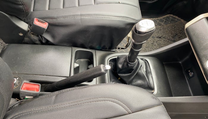 2019 Renault TRIBER RXZ, Petrol, Manual, 62,100 km, Gear Lever