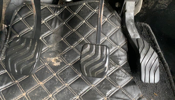 2019 Renault TRIBER RXZ, Petrol, Manual, 62,100 km, Pedals