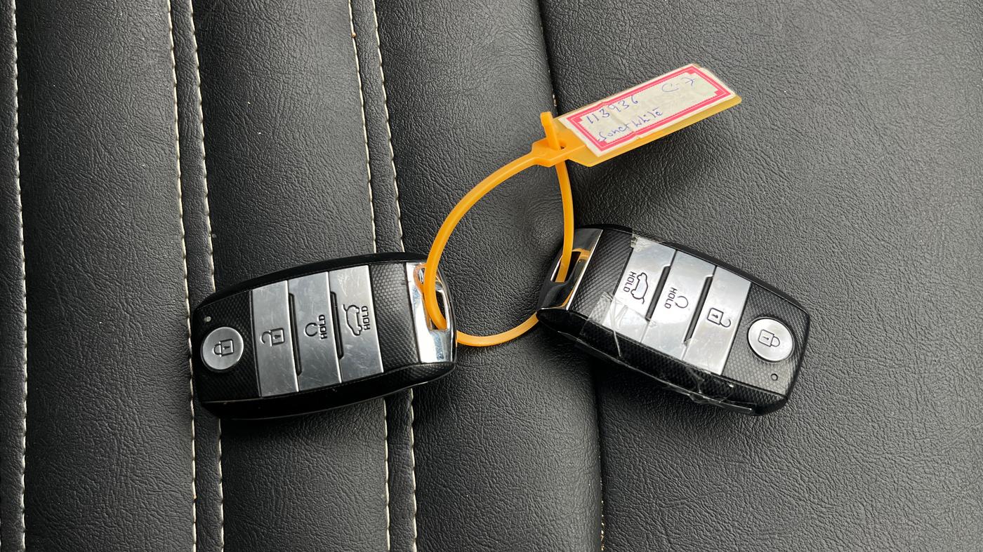 2021 KIA SONET HTX 1.5, Diesel, Manual, 64,663 km, Key Close Up