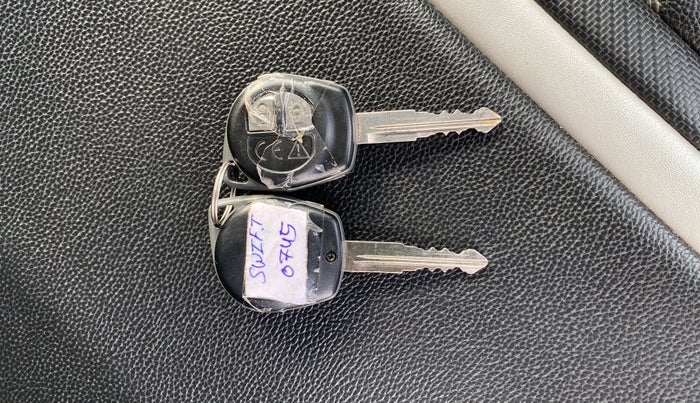 2020 Maruti Swift VXI, Petrol, Manual, 25,970 km, Key Close Up