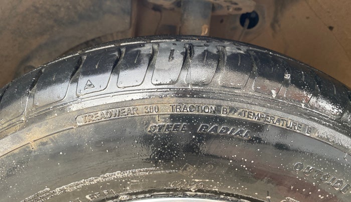 2020 Maruti Swift VXI, Petrol, Manual, 25,970 km, Left Front Tyre Tread
