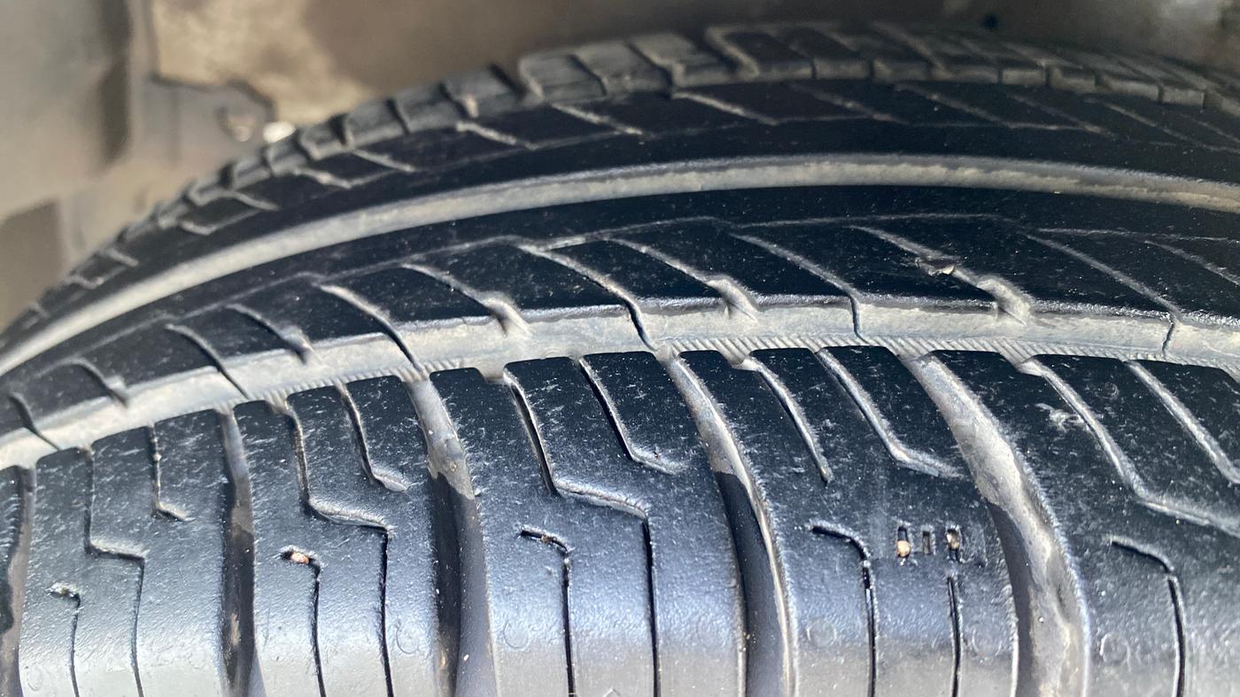 2015 Maruti Celerio ZXI, Petrol, Manual, 91,695 km, Left Front Tyre Tread