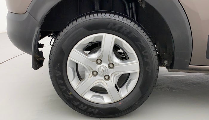 2022 Renault TRIBER RXT LIMITED EDITION AMT, Petrol, Automatic, 29,762 km, Right Rear Wheel