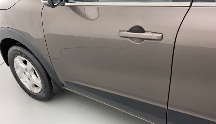 2022 Renault TRIBER RXT LIMITED EDITION AMT, Petrol, Automatic, 29,762 km, Front passenger door - Slightly dented