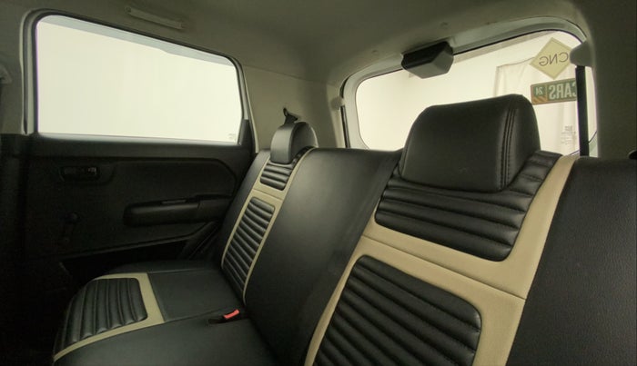 2021 Maruti New Wagon-R LXI CNG 1.0, CNG, Manual, 27,150 km, Right Side Rear Door Cabin