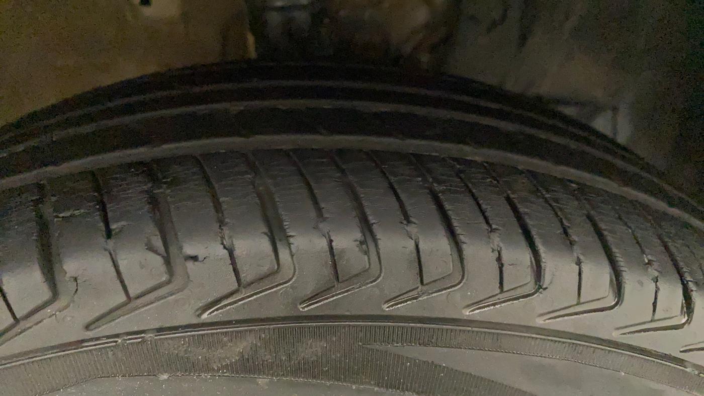 2021 Maruti New Wagon-R LXI CNG 1.0, CNG, Manual, 27,150 km, Right Front Tyre Tread
