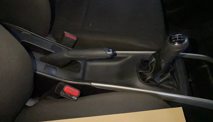 2016 Maruti Baleno DELTA PETROL 1.2, Petrol, Manual, 58,393 km, Gear Lever