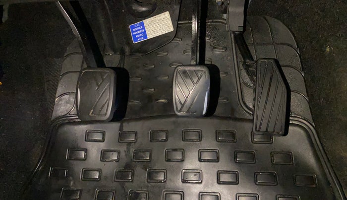 2016 Maruti Baleno DELTA PETROL 1.2, Petrol, Manual, 58,393 km, Pedals