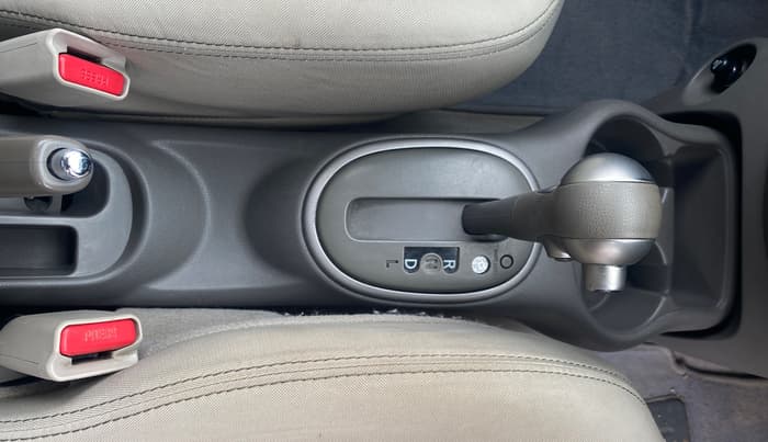 2014 Nissan Micra XV CVT, Petrol, Automatic, 90,333 km, Gear Lever