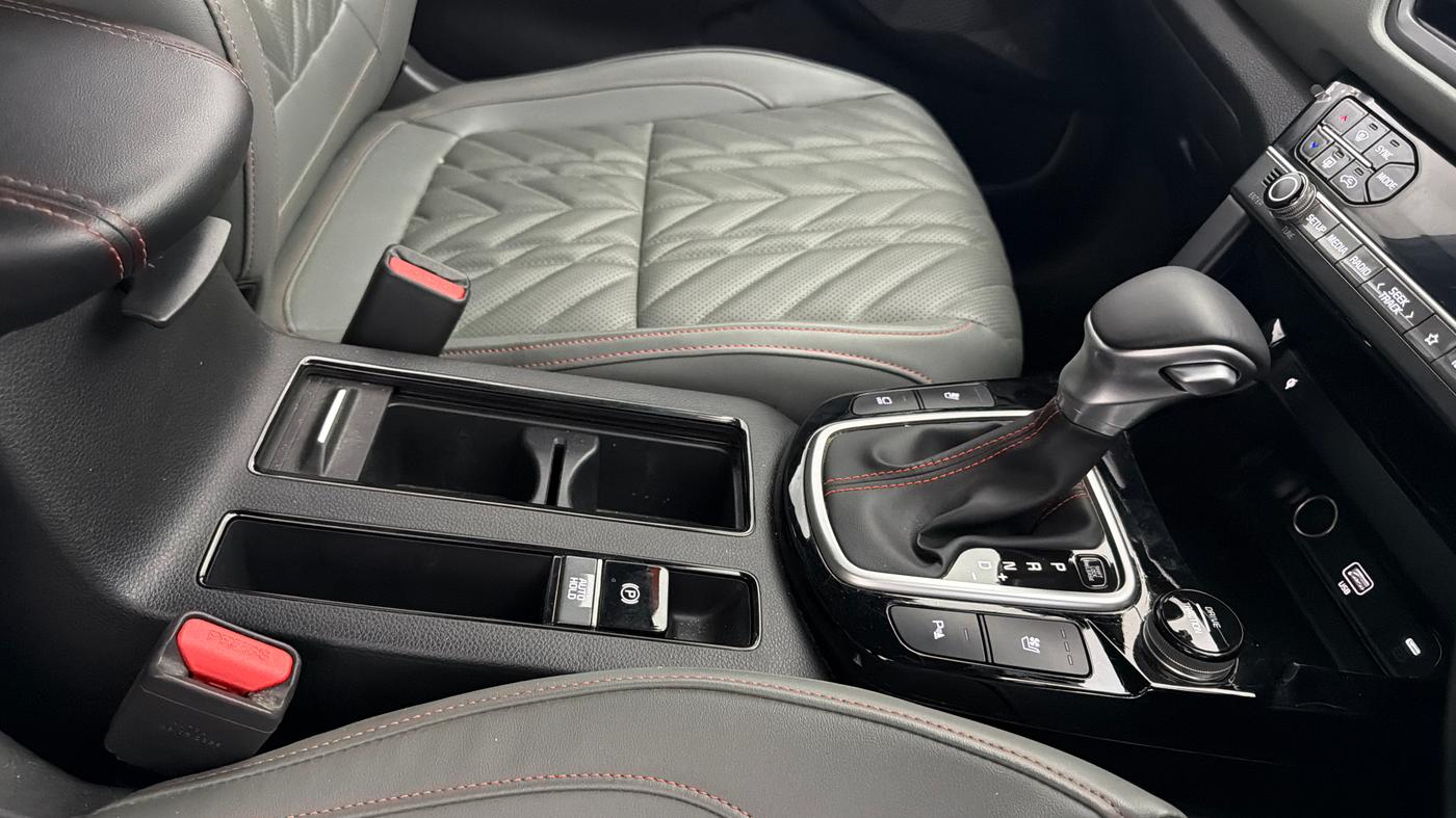 2025 KIA SELTOS  X LINE 1.5 DIESEL AT, Diesel, Automatic, 10,712 km, Gear Lever