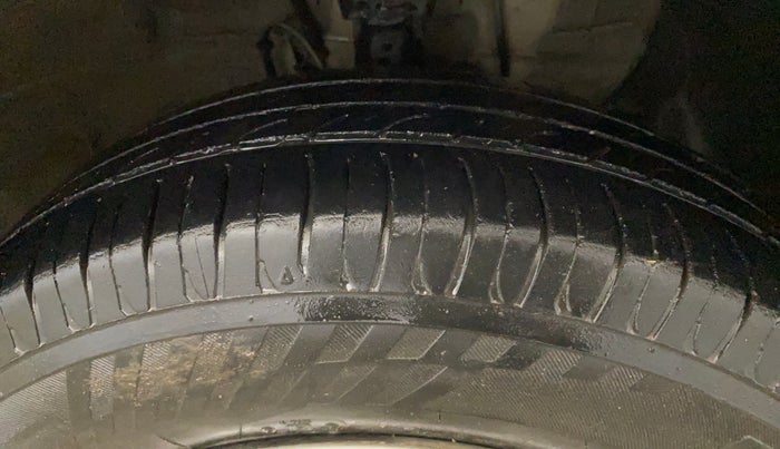 2017 Hyundai Elite i20 SPORTZ 1.2, Petrol, Manual, 90,588 km, Right Front Tyre Tread