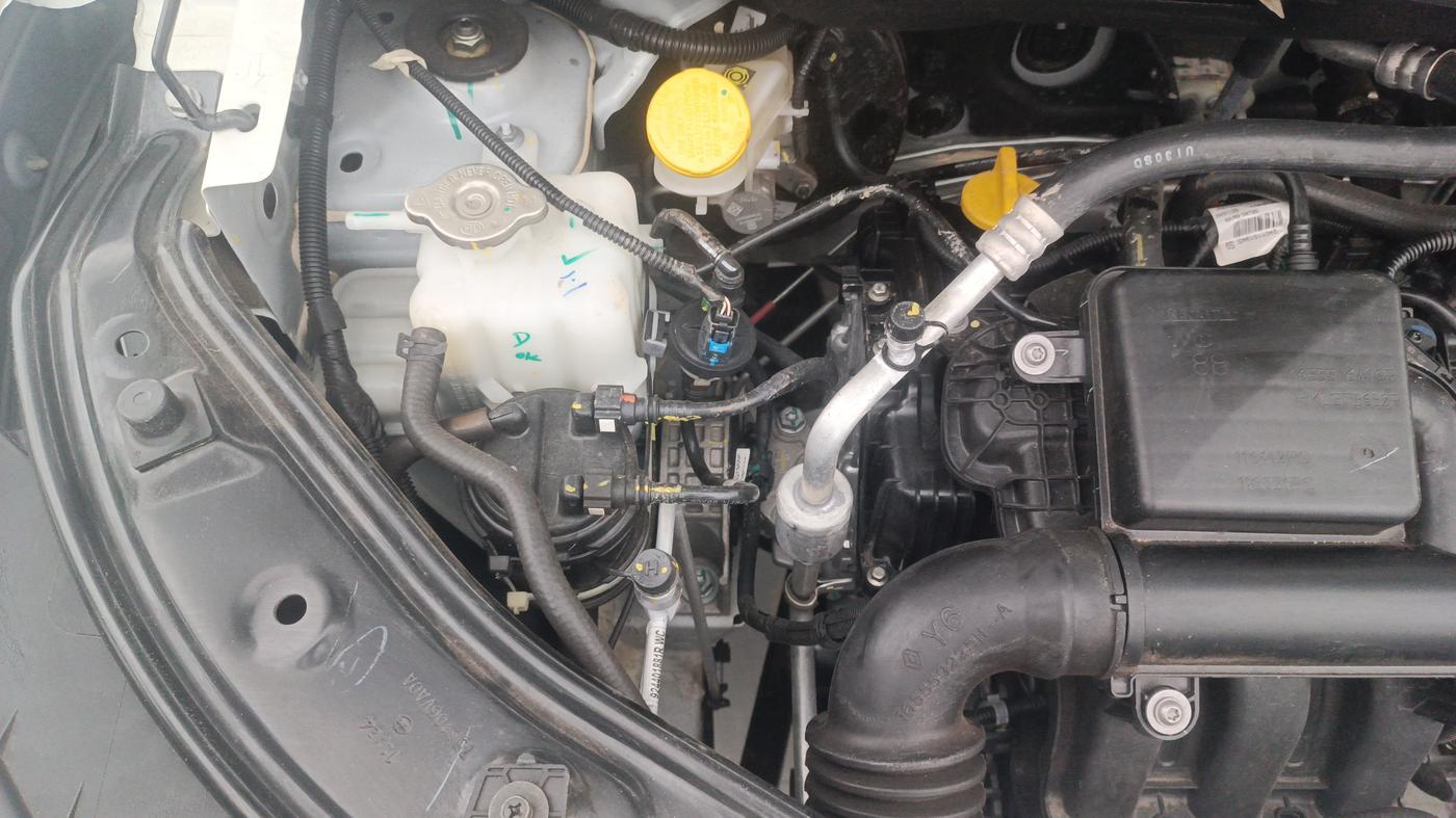 2025 Nissan MAGNITE Acenta B4D 1.0 Petrol AMT, Petrol, Automatic, 2,497 km, Engine View - Right