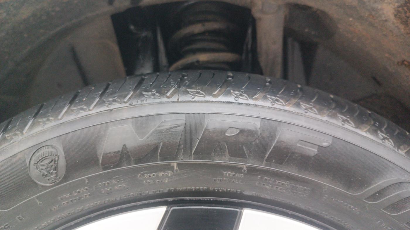 2025 Nissan MAGNITE Acenta B4D 1.0 Petrol AMT, Petrol, Automatic, 2,497 km, Left Front Tyre Tread