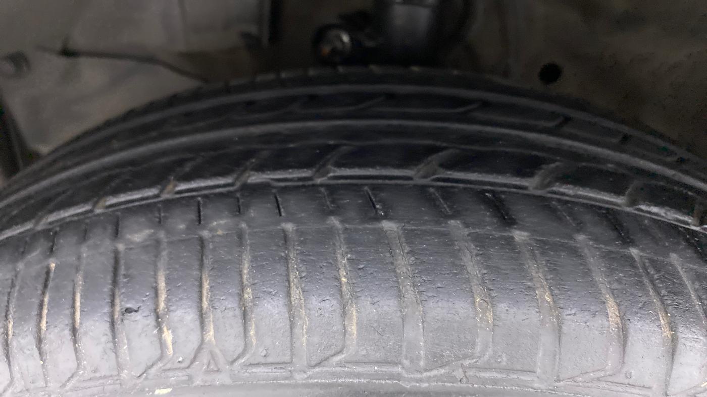 2014 Honda City SV CVT PETROL, Petrol, Automatic, 70,000 km, Left Front Tyre Tread