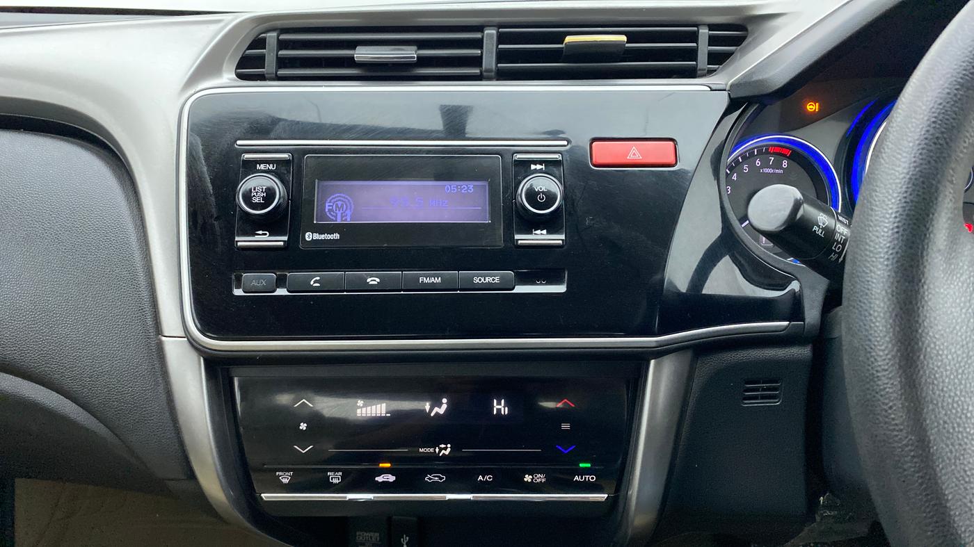 2014 Honda City SV CVT PETROL, Petrol, Automatic, 70,000 km, Air Conditioner