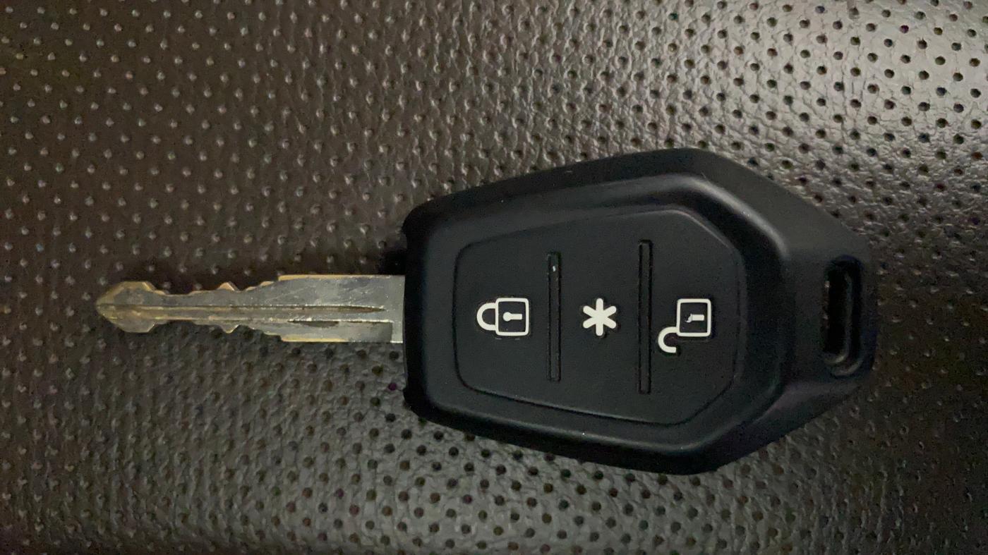 2016 Mahindra TUV300 T8 AMT, Diesel, Automatic, 55,961 km, Key Close Up