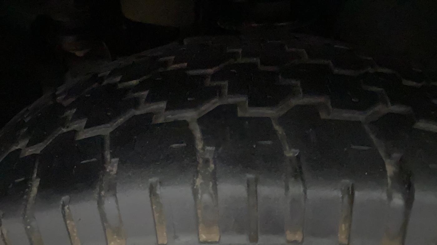 2016 Mahindra TUV300 T8 AMT, Diesel, Automatic, 55,961 km, Left Front Tyre Tread