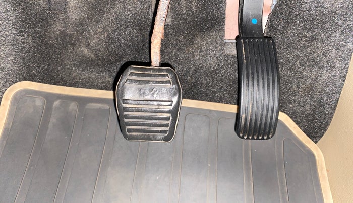 2016 Mahindra TUV300 T8 AMT, Diesel, Automatic, 55,936 km, Pedals