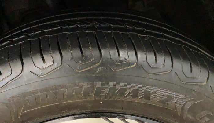 2023 Tata NEXON FEARLESS 1.2 REVOTRON 6 MT DT, Petrol, Manual, 18,004 km, Right Front Tyre Tread