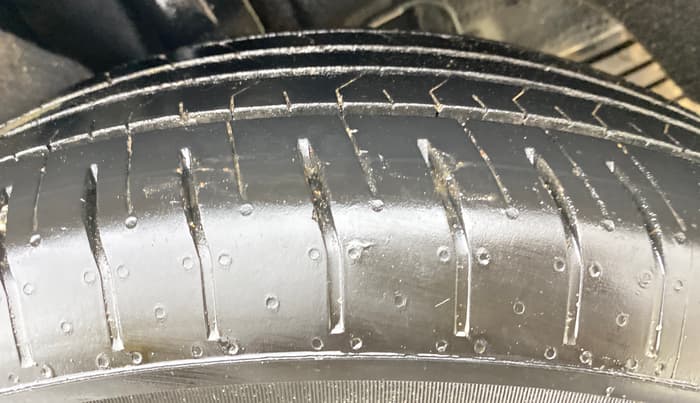 2023 KIA CARENS LUXURY PLUS 1.5 DIESEL AT 7 STR, Diesel, Automatic, 69,779 km, Left Rear Tyre Tread