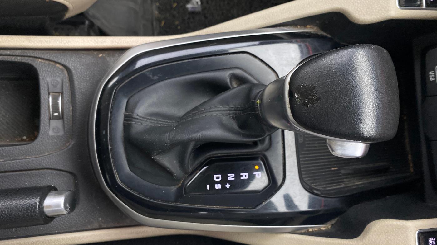 2023 KIA CARENS LUXURY PLUS 1.5 DIESEL AT 7 STR, Diesel, Automatic, 69,779 km, Gear Lever