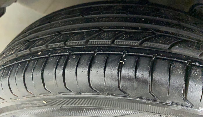 2015 Honda Brio 1.2 VX AT I VTEC, Petrol, Automatic, 26,251 km, Left Front Tyre Tread