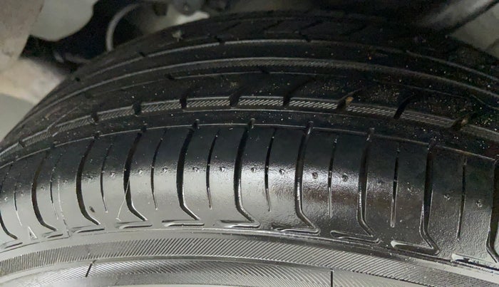 2015 Honda Brio 1.2 VX AT I VTEC, Petrol, Automatic, 26,251 km, Left Rear Tyre Tread