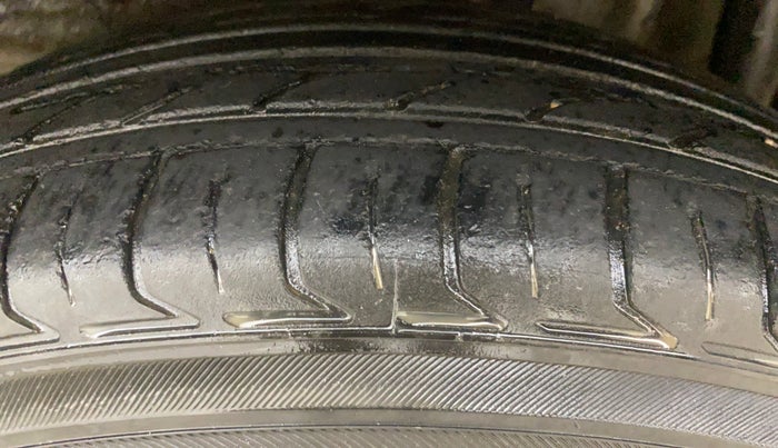 2018 Tata Tiago XM PETROL, Petrol, Manual, 1,21,475 km, Left Rear Tyre Tread