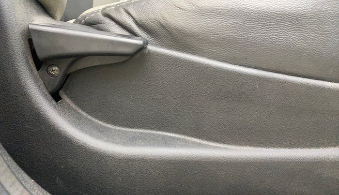 2018 Tata Tiago XM PETROL, Petrol, Manual, 1,21,475 km, Driver Side Adjustment Panel