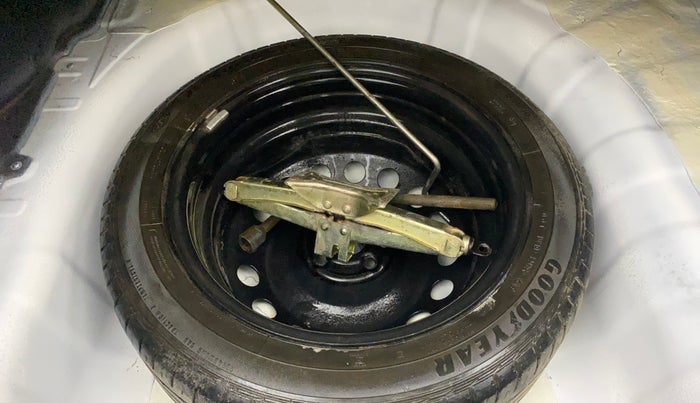 2016 Hyundai Verna FLUIDIC 4S1.6 VTVT SX AT, Petrol, Automatic, 95,846 km, Spare Tyre