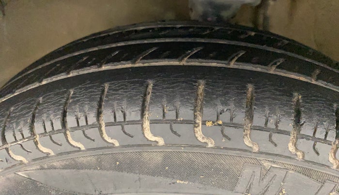 2012 Maruti Alto 800 LXI, Petrol, Manual, 30,562 km, Left Front Tyre Tread