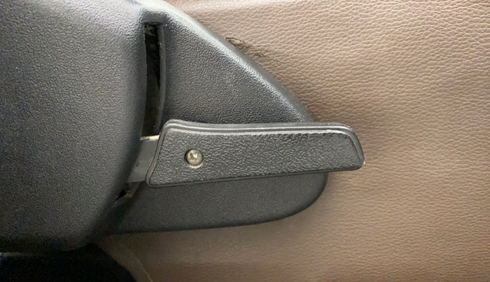 2012 Maruti Alto 800 LXI, Petrol, Manual, 30,562 km, Driver Side Adjustment Panel