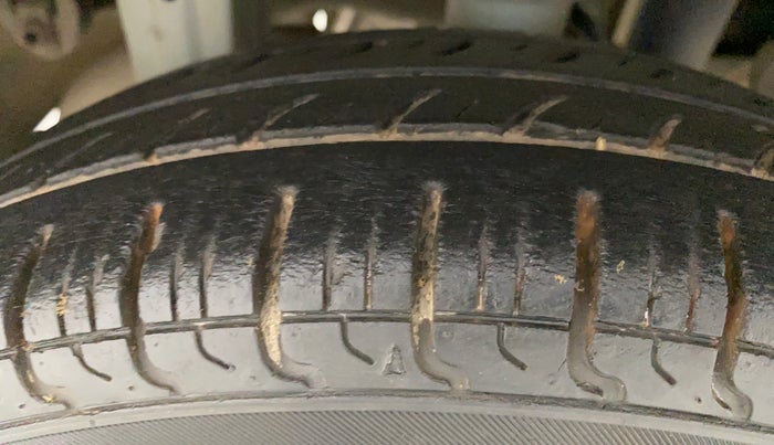 2012 Maruti Alto 800 LXI, Petrol, Manual, 30,562 km, Right Rear Tyre Tread