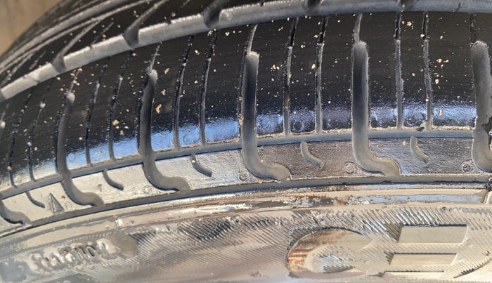 2015 Hyundai Grand i10 SPORTZ 1.2 KAPPA VTVT, Petrol, Manual, 44,161 km, Right Front Tyre Tread