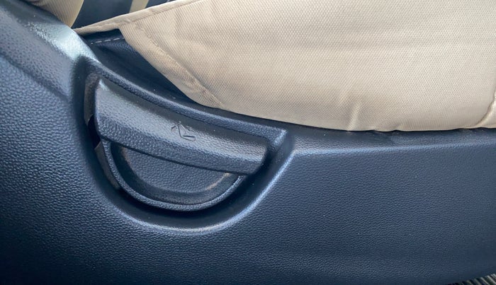 2015 Hyundai Grand i10 SPORTZ 1.2 KAPPA VTVT, Petrol, Manual, 44,161 km, Driver Side Adjustment Panel