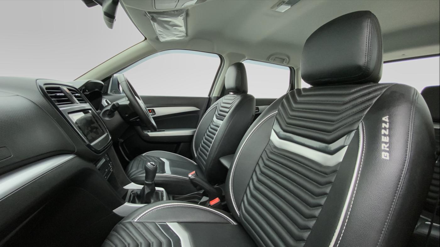 2021 Maruti Vitara Brezza ZXI +, Petrol, Manual, 7,976 km, Right Side Front Door Cabin