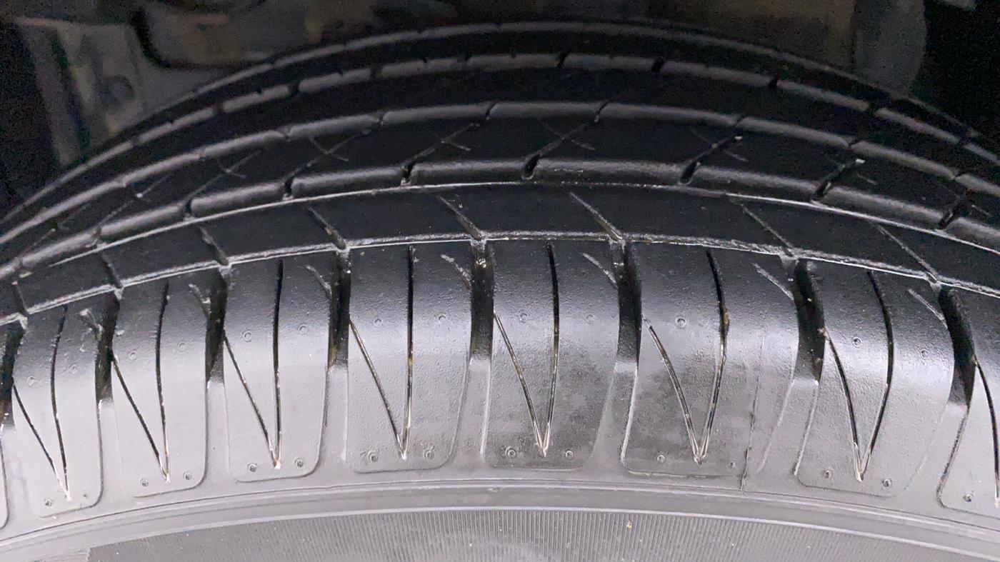 2021 Maruti Vitara Brezza ZXI +, Petrol, Manual, 7,976 km, Left Front Tyre Tread
