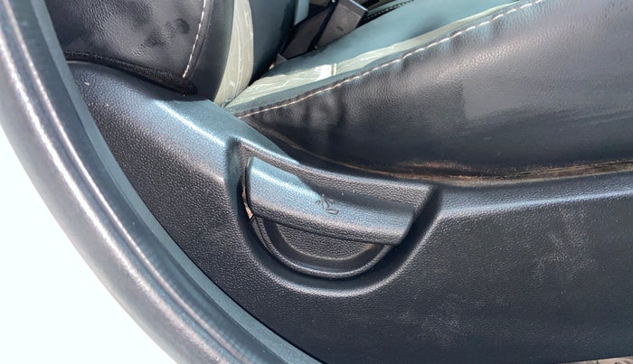 2014 Hyundai Grand i10 MAGNA 1.2 KAPPA VTVT, Petrol, Manual, 87,940 km, Driver Side Adjustment Panel