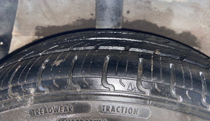 2014 Hyundai Grand i10 MAGNA 1.2 KAPPA VTVT, Petrol, Manual, 87,940 km, Right Rear Tyre Tread