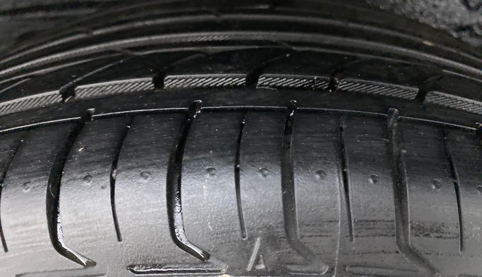 2018 Toyota YARIS G CVT, Petrol, Automatic, 56,714 km, Right Rear Tyre Tread