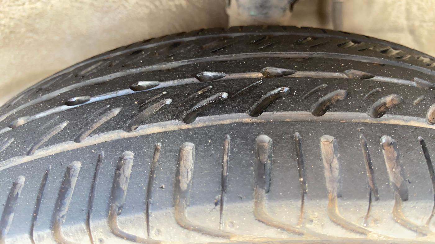 2018 Maruti Alto 800 LXI, Petrol, Manual, 91,965 km, Left Front Tyre Tread