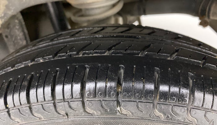 2013 Maruti Alto 800 VXI, Petrol, Manual, 76,544 km, Left Rear Tyre Tread