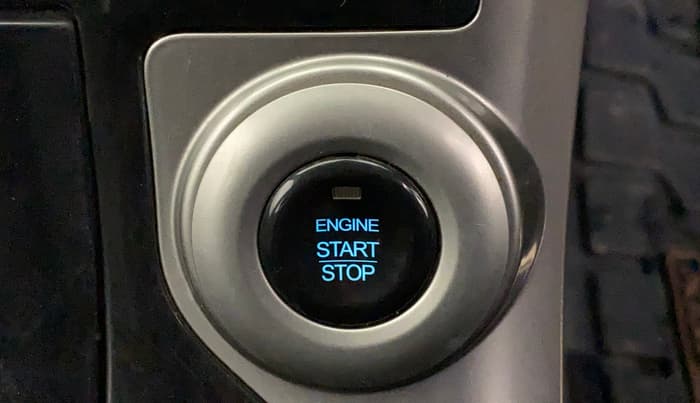 2021 Mahindra XUV500 W9, Diesel, Manual, 1,13,770 km, Keyless Start/ Stop Button