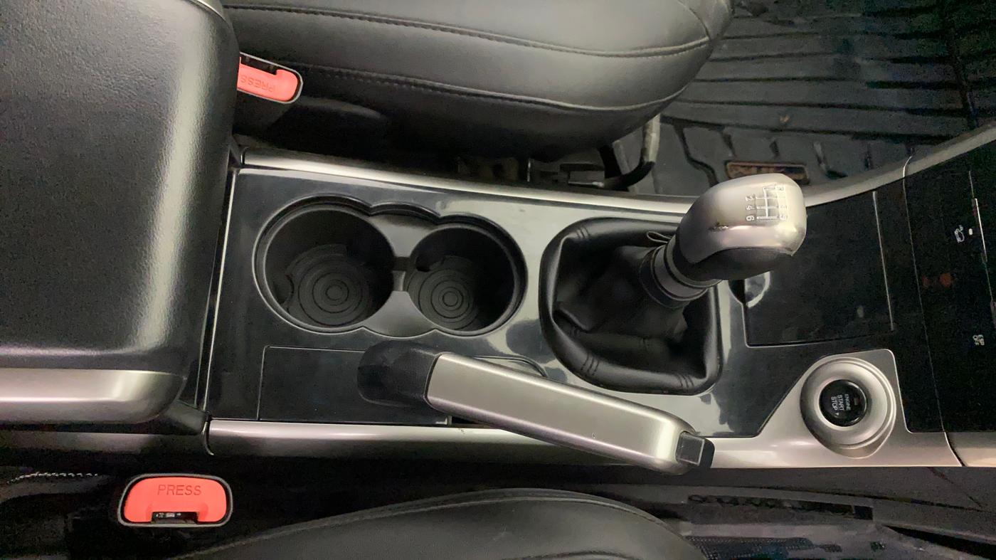 2021 Mahindra XUV500 W9, Diesel, Manual, 1,13,770 km, Gear Lever