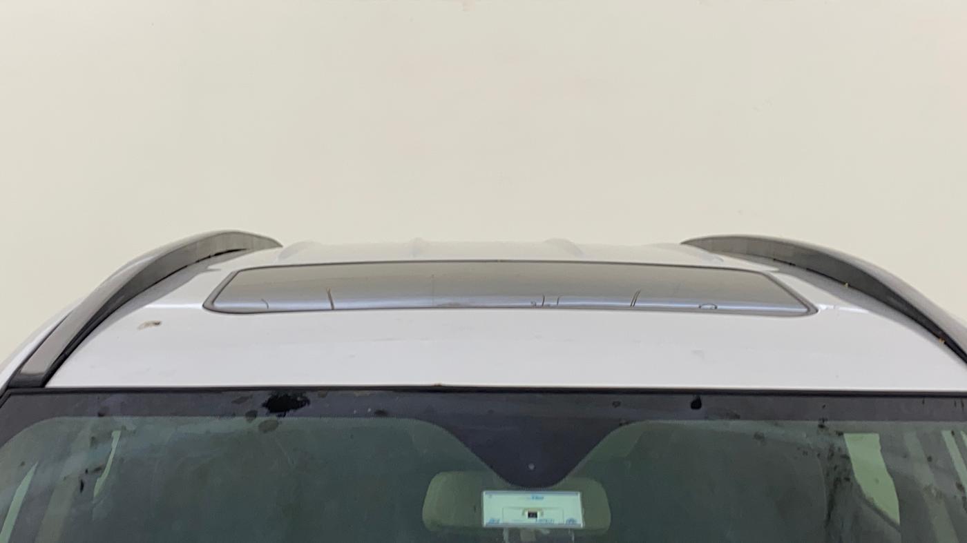 2021 Mahindra XUV500 W9, Diesel, Manual, 1,13,770 km, Moonroof/ Sunroof
