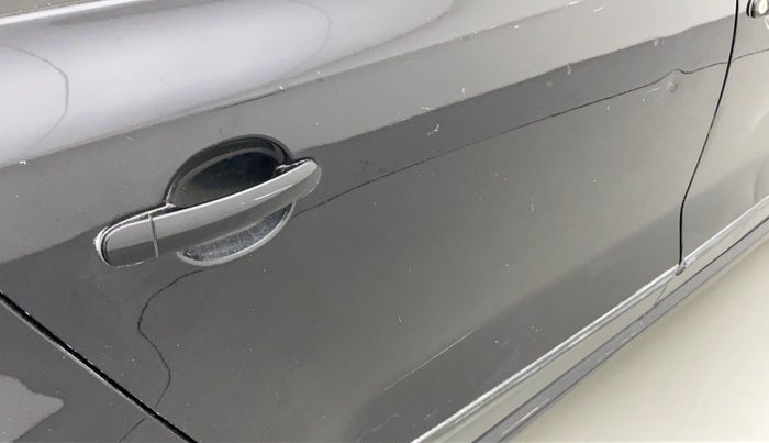 2011 Volkswagen Vento HIGHLINE PETROL AT, Petrol, Automatic, 67,403 km, Right rear door - Minor scratches