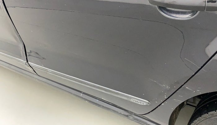 2011 Volkswagen Vento HIGHLINE PETROL AT, Petrol, Automatic, 67,403 km, Rear left door - Slightly dented