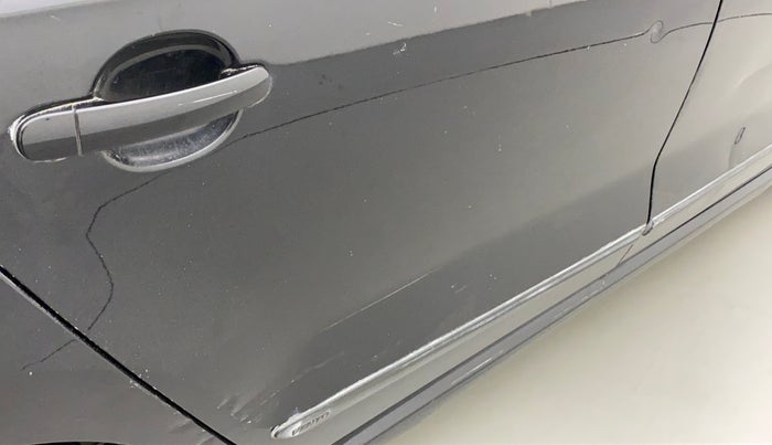 2011 Volkswagen Vento HIGHLINE PETROL AT, Petrol, Automatic, 67,403 km, Right rear door - Slightly dented