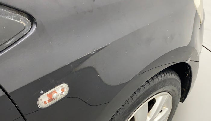 2011 Volkswagen Vento HIGHLINE PETROL AT, Petrol, Automatic, 67,403 km, Right fender - Slightly dented